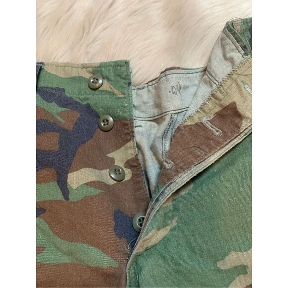 Military Camo Cargo Pants Medium Short - Picture 3 of 8